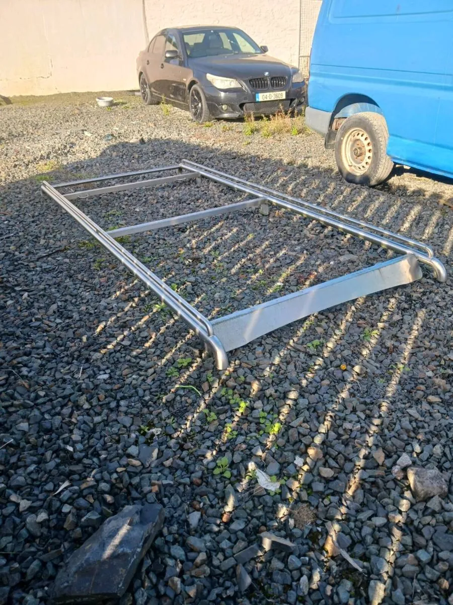 Toyota hiace roof racks and towbars - Image 3