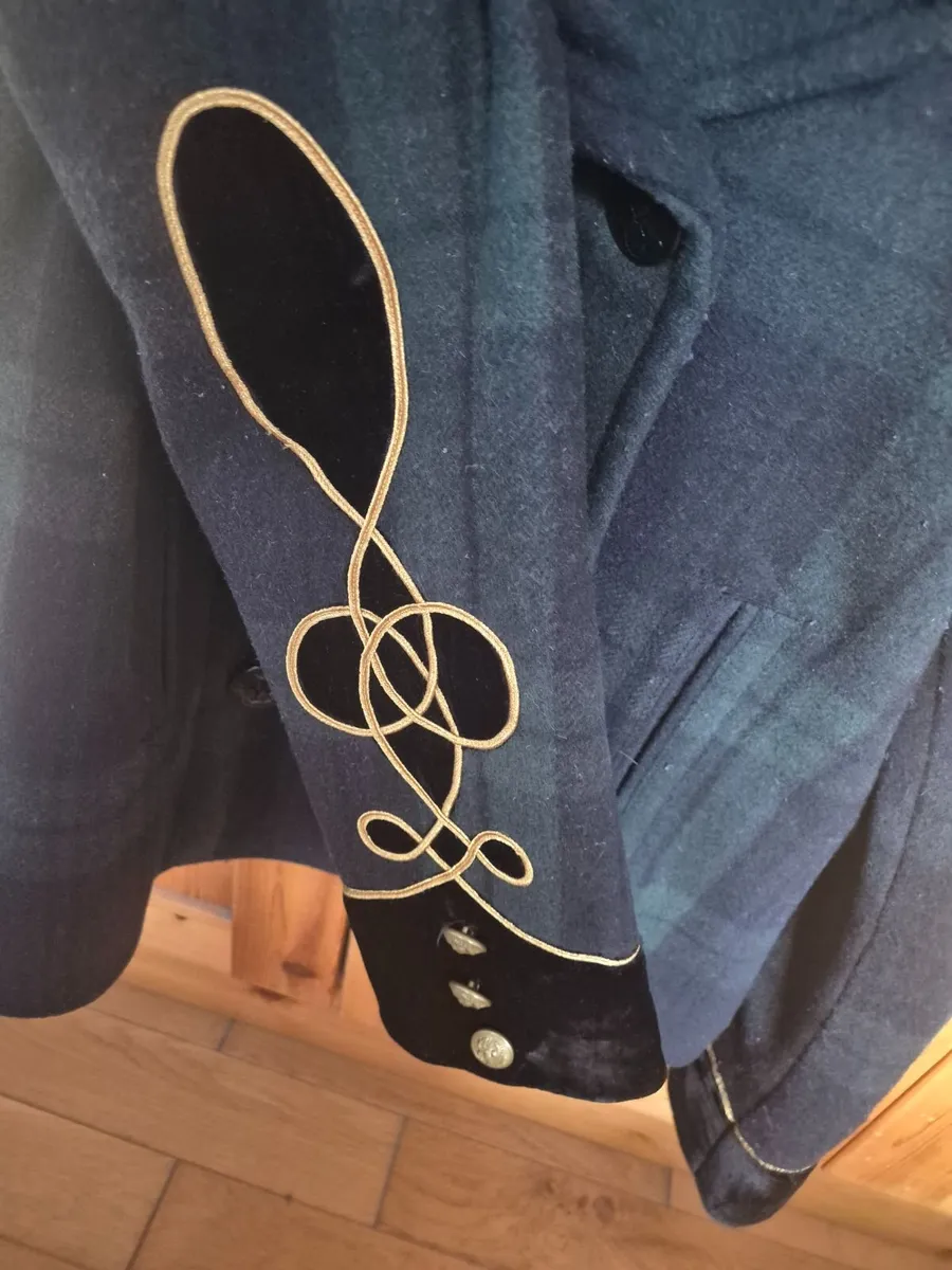 Clothing - Image 3