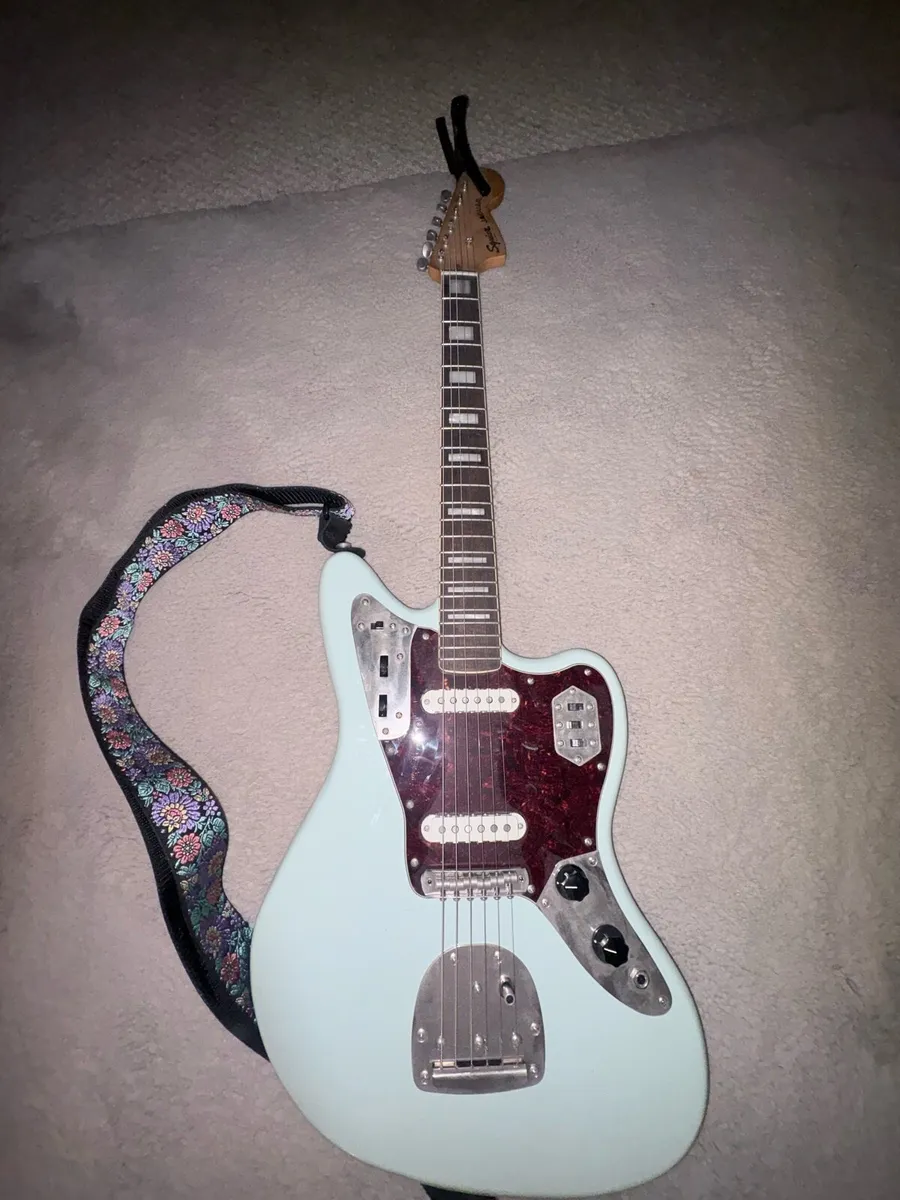 Squier Classic Vibe 70s Jaguar and katana go 2 amp - Image 1