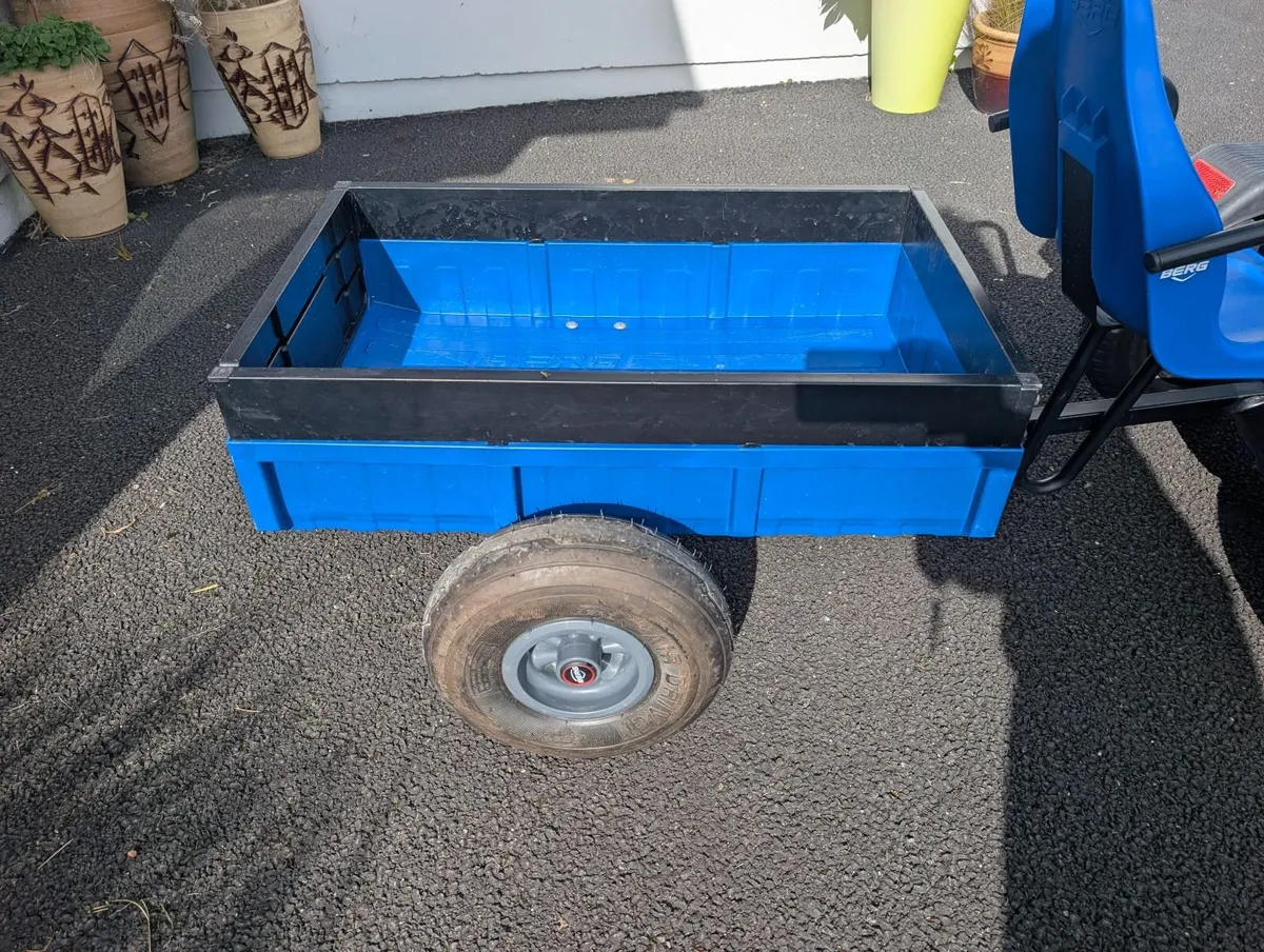2 seat Berg go kart & trailer. - Image 3