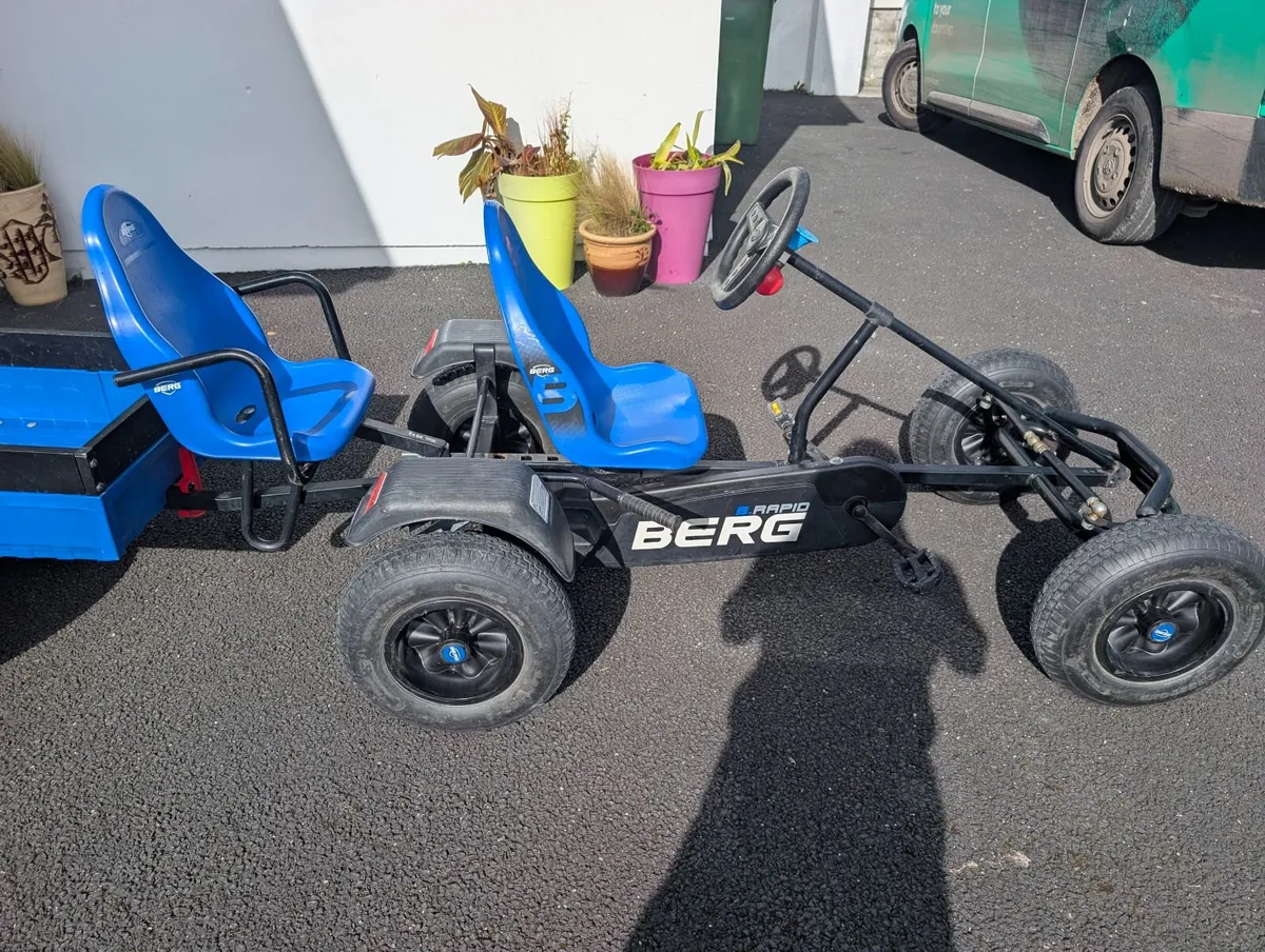 2 seat Berg go kart & trailer. - Image 1