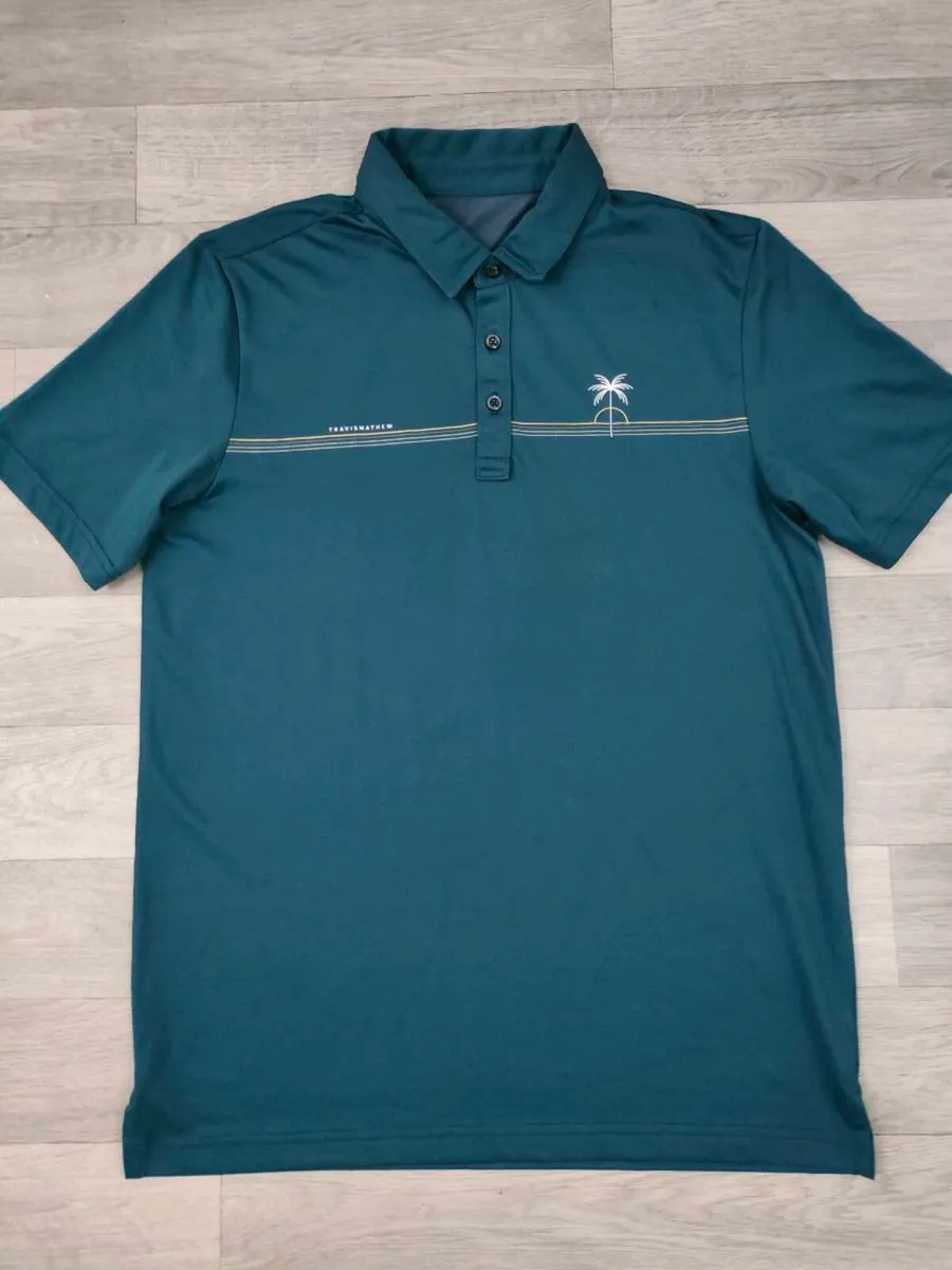 Travis Mathew Golf Polo Shirt Mens Medium - Image 2