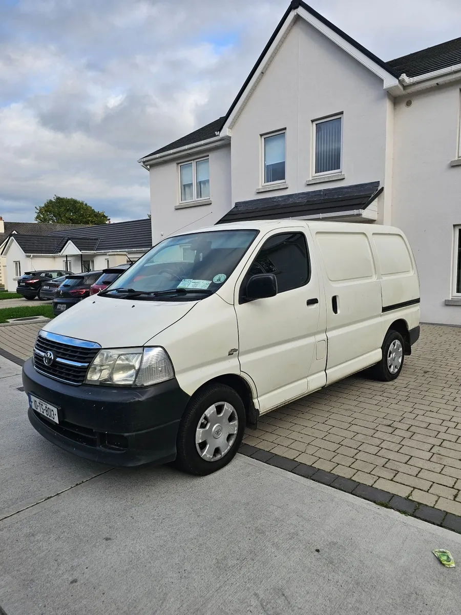 Toyota Hiace 2010 - Image 1