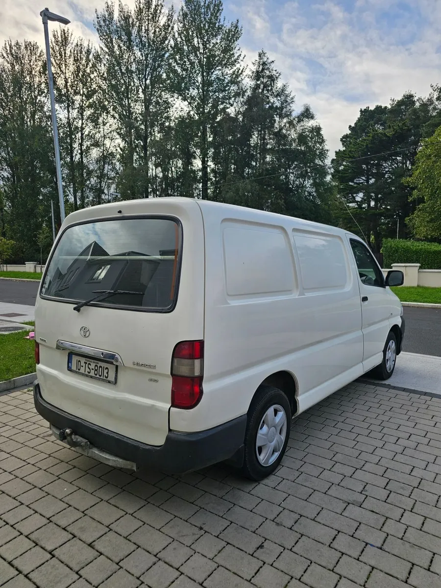 Toyota Hiace 2010 - Image 3