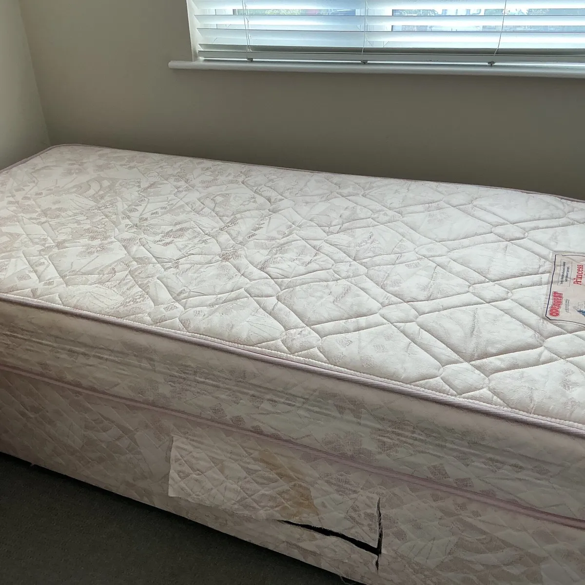 Bed - Image 4