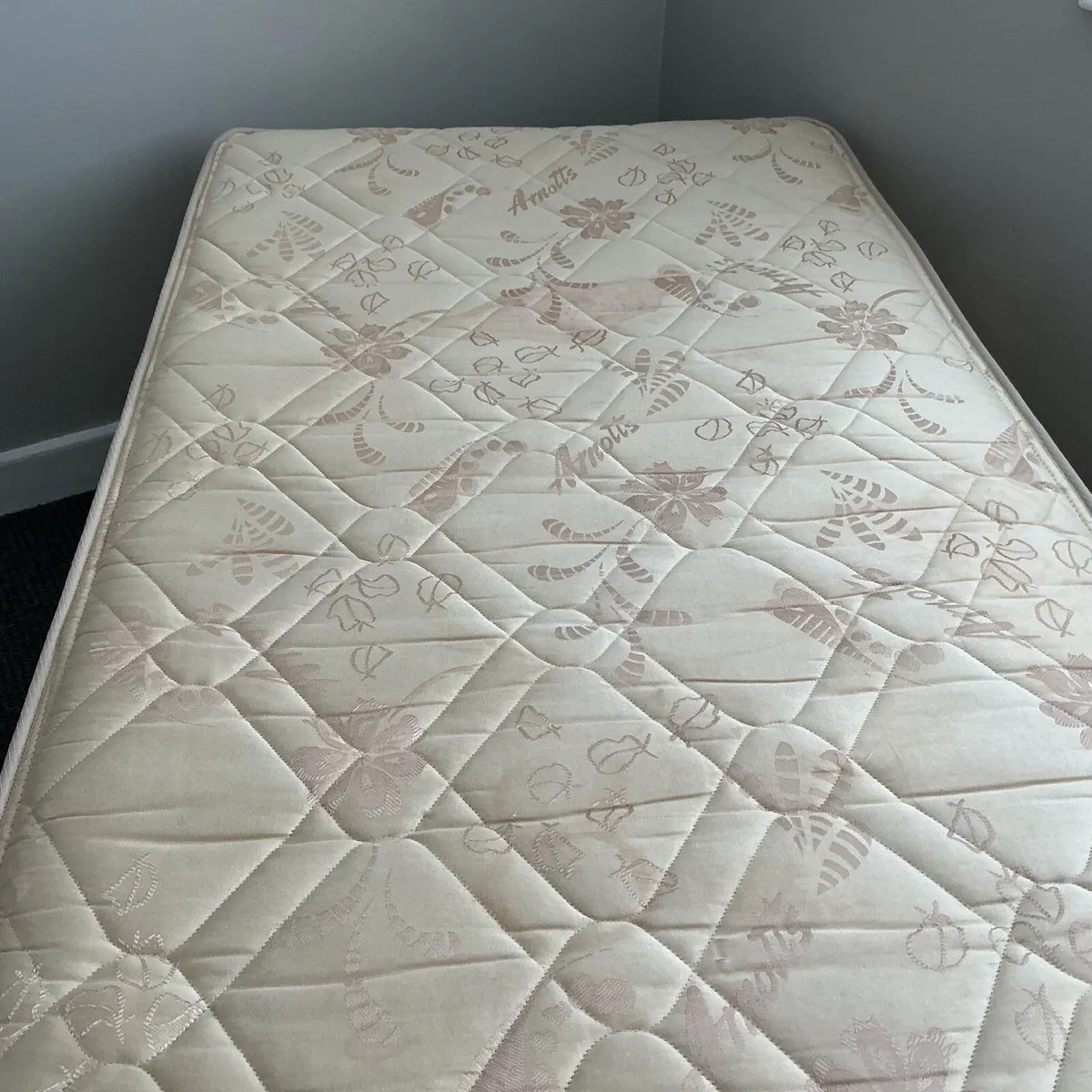 Bed - Image 2