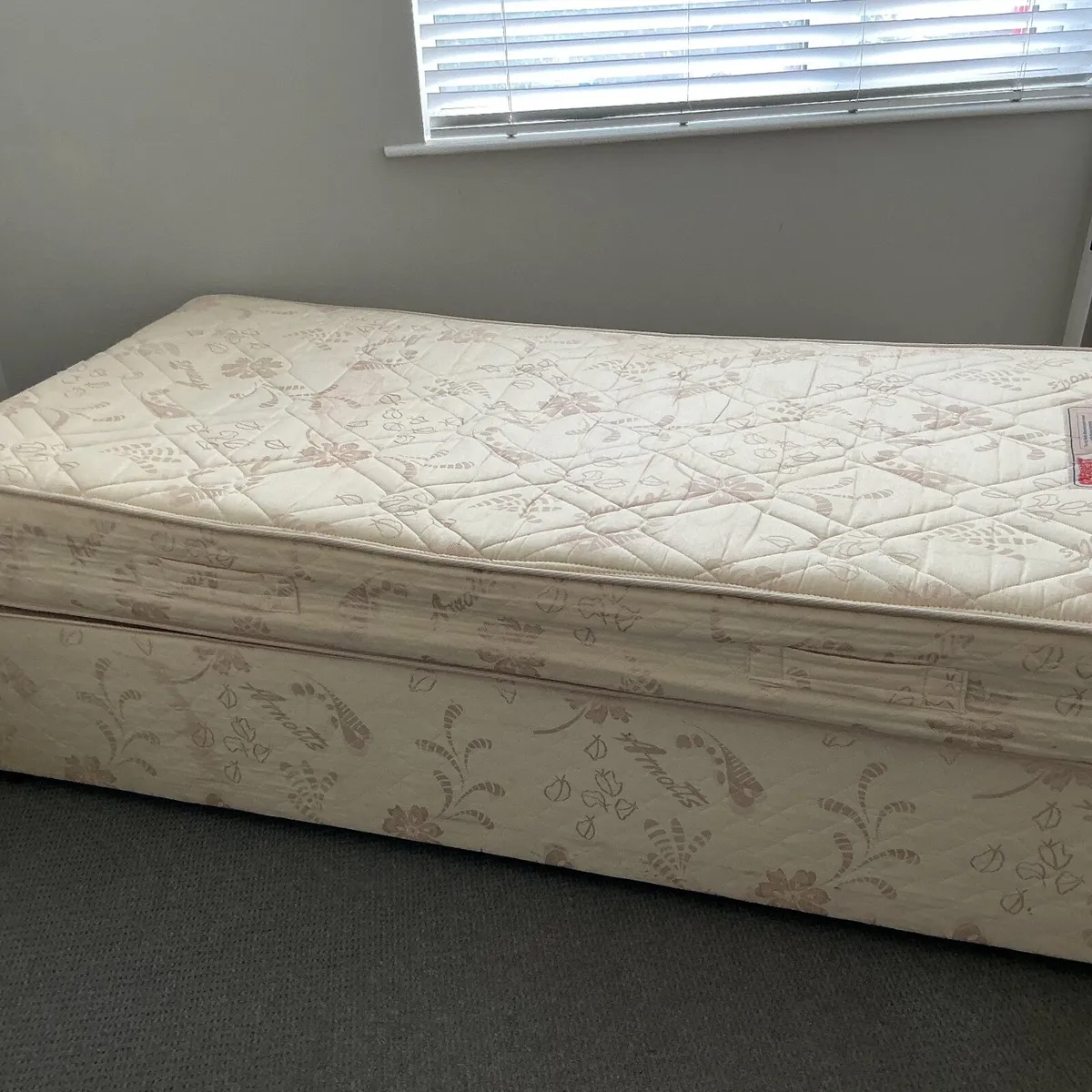 Bed - Image 3