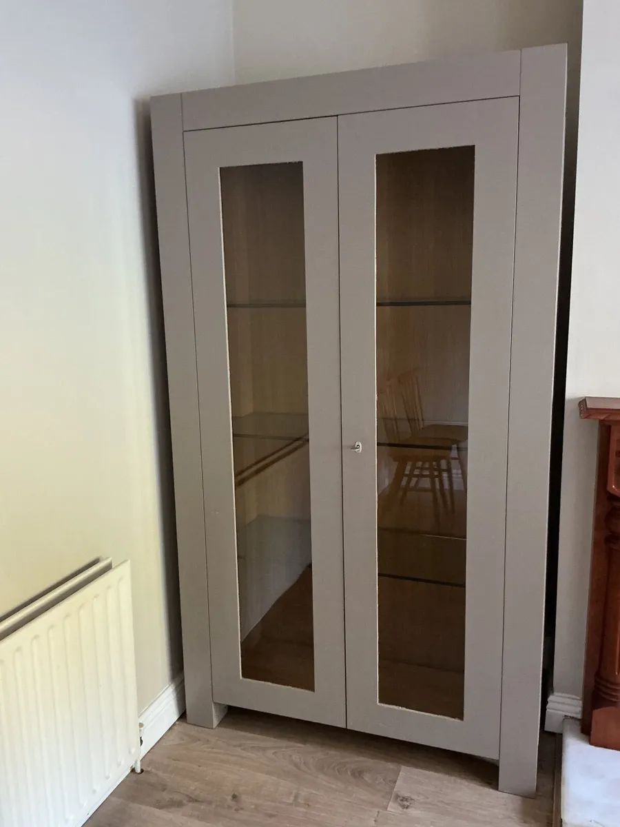 Cabinet - Image 3