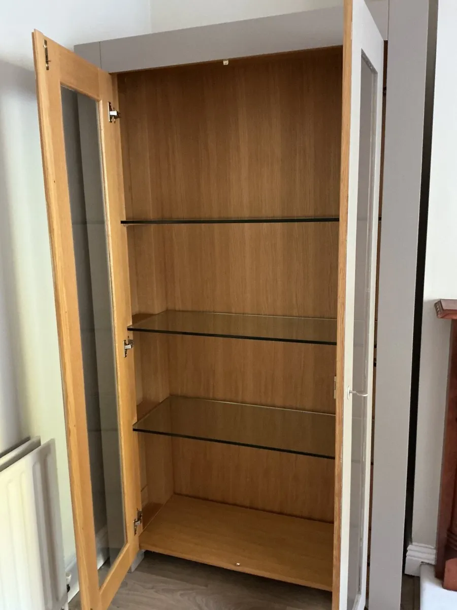 Cabinet - Image 1