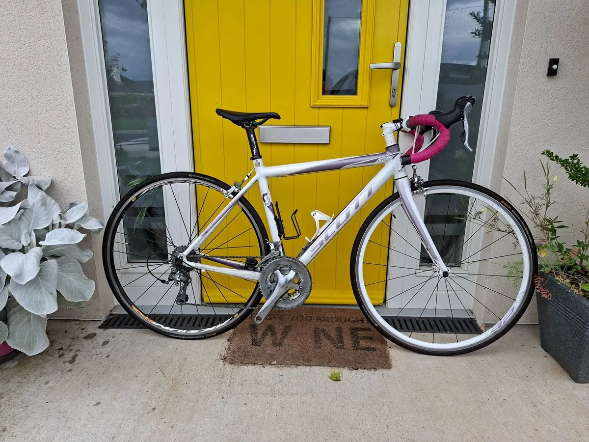 Scott Speedster 25 ladies specific bike - Image 1
