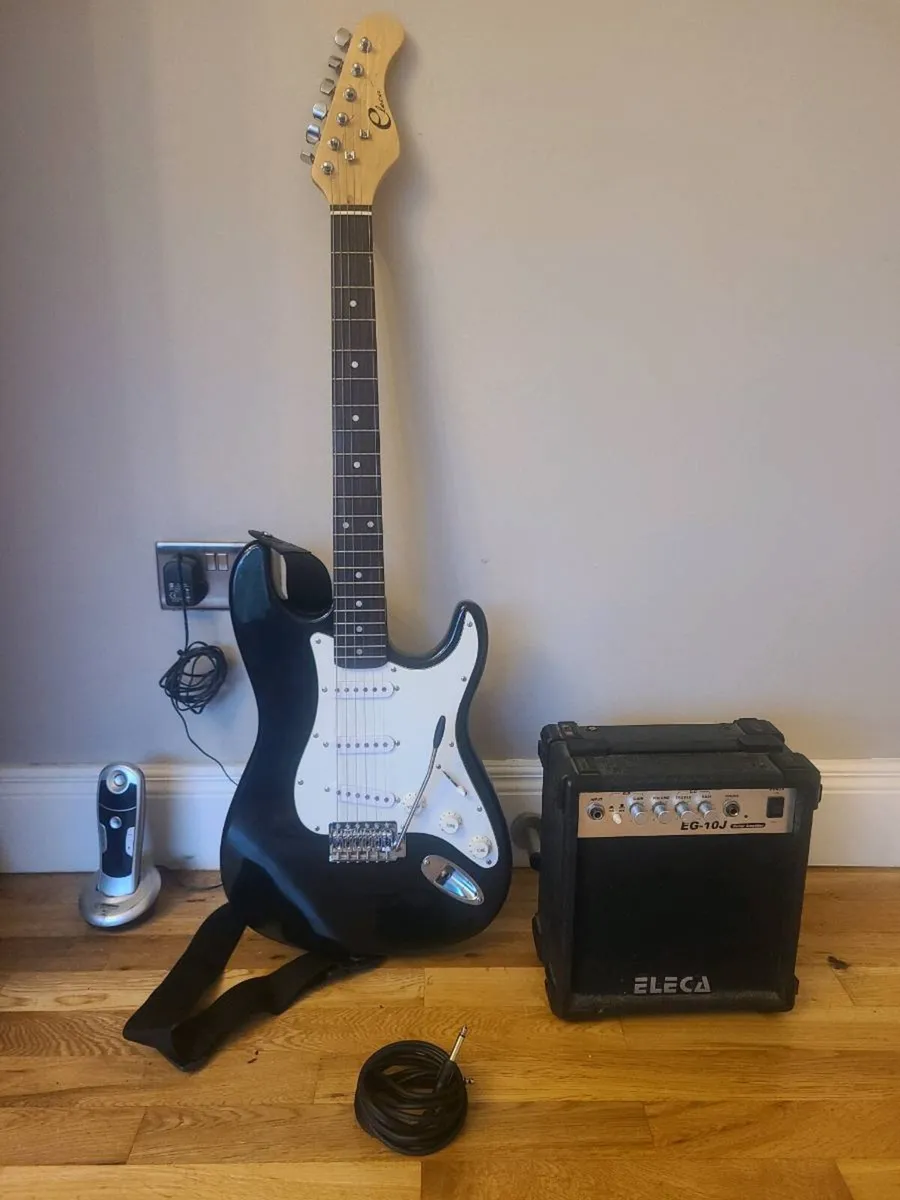 Electric guitar and amp - Image 1