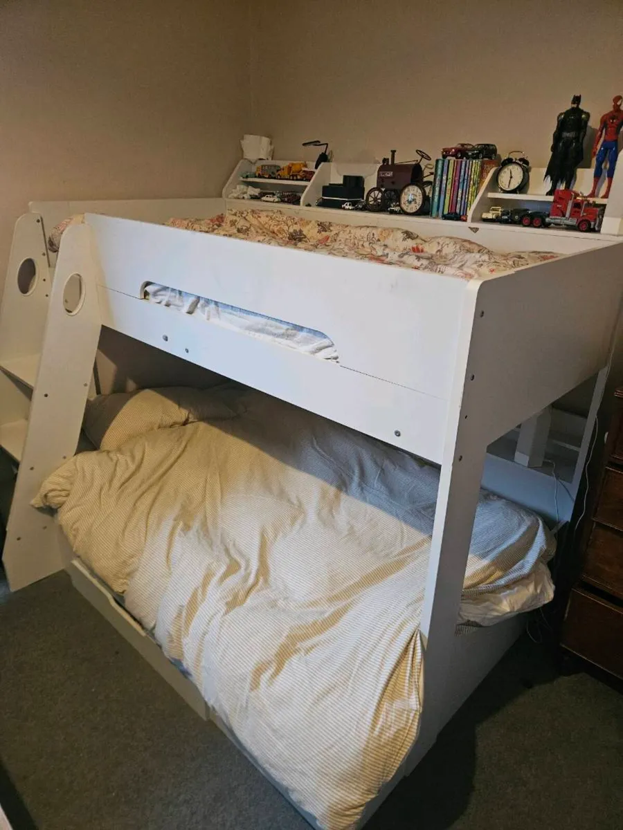 Bunk bed - Image 1