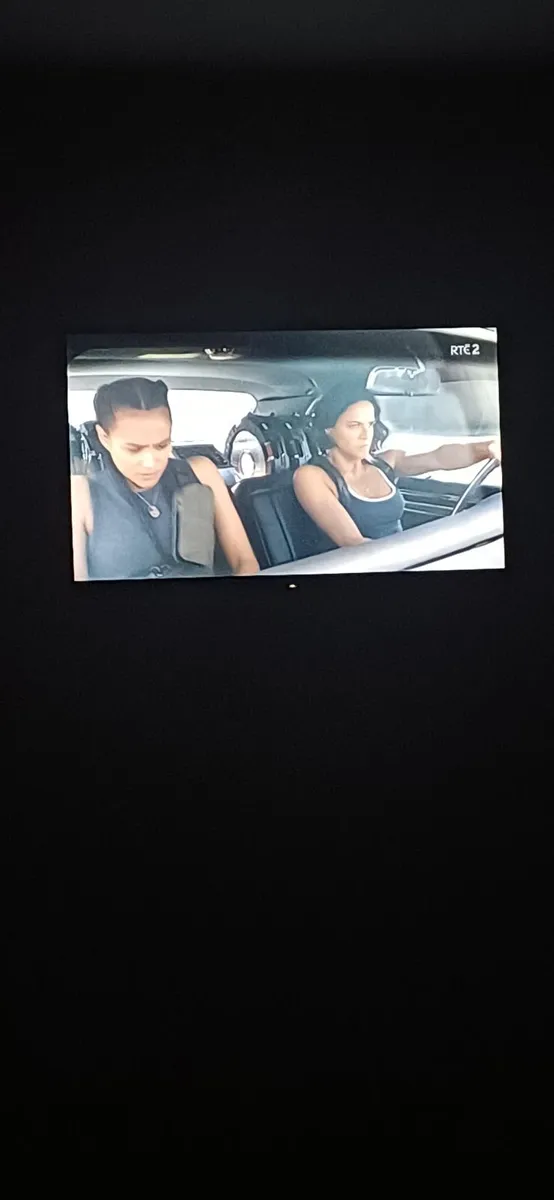 32 inch tv - Image 1