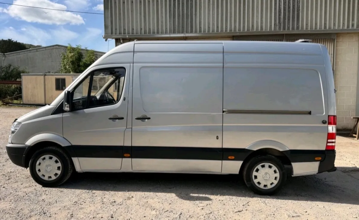 Mercedes Sprinter 315cdi Mwb 'fitters spec' - Image 1