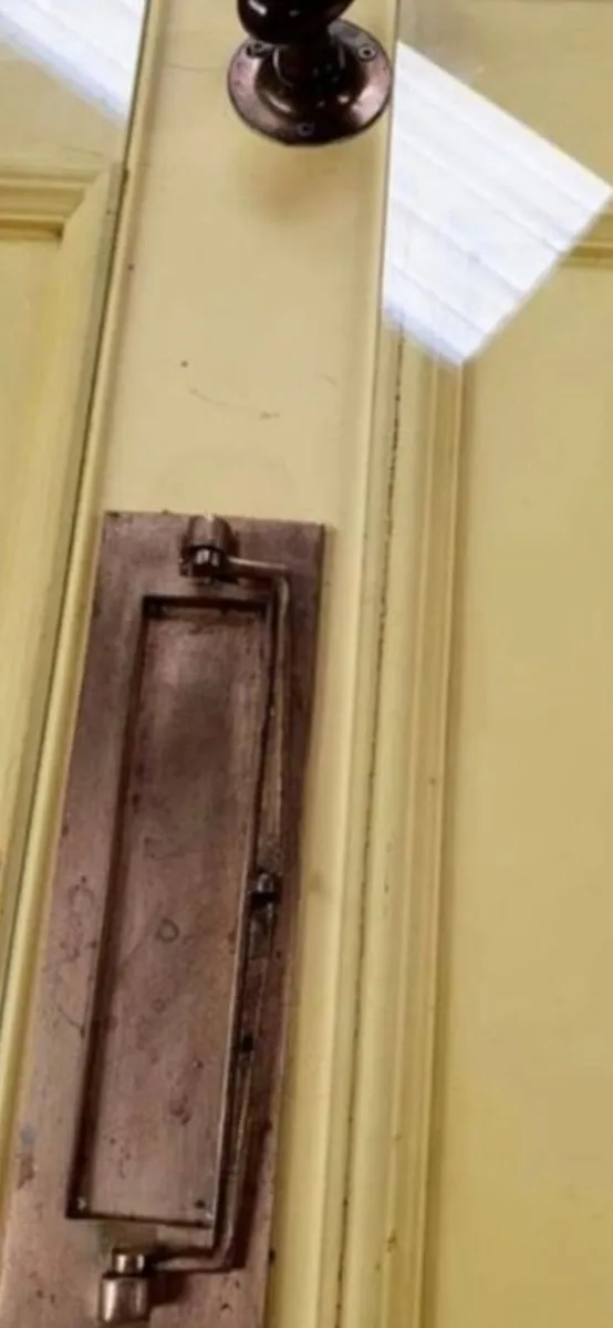 Retro quirky door table - Image 3