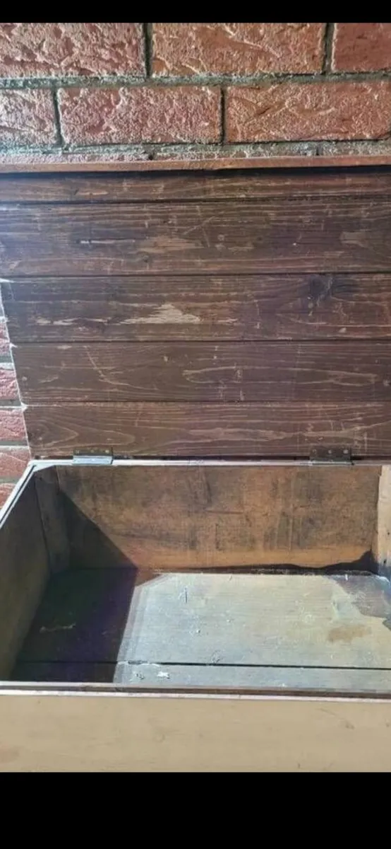 Vintage pine box - Image 2