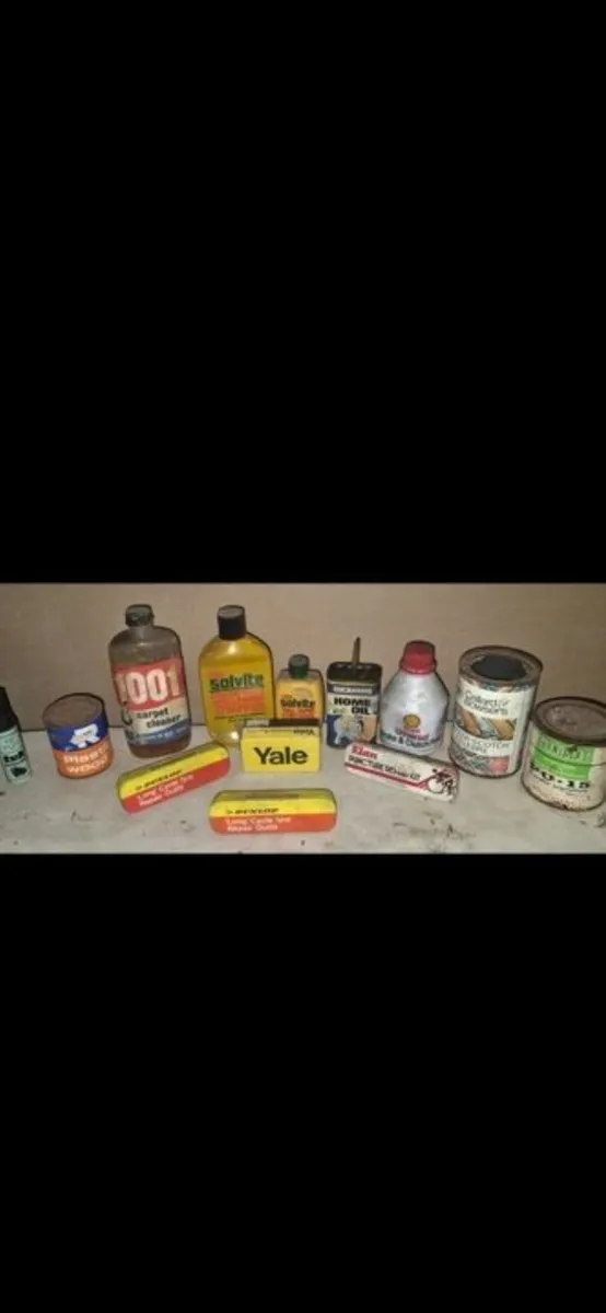 Old oil cans and tins