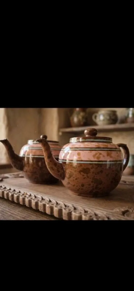 Vintage teapots x2
