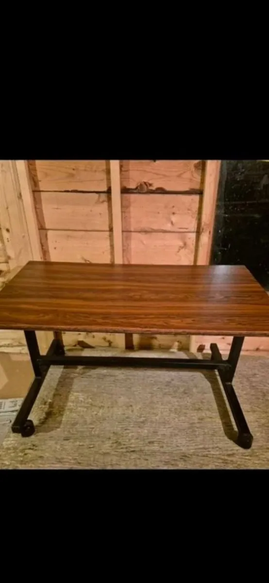 Vintage table - Image 1