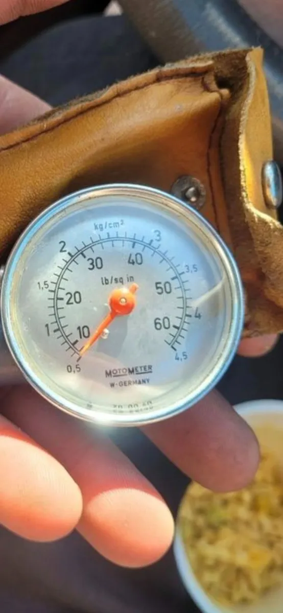 Vintage tyre gauge - Image 4