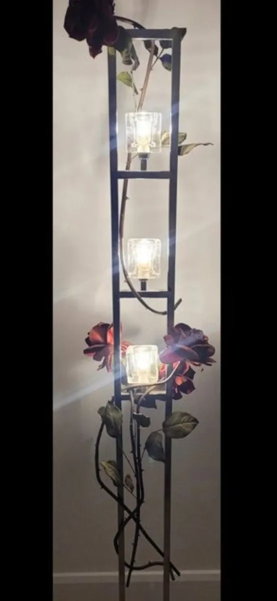 Floor lamp - Image 1