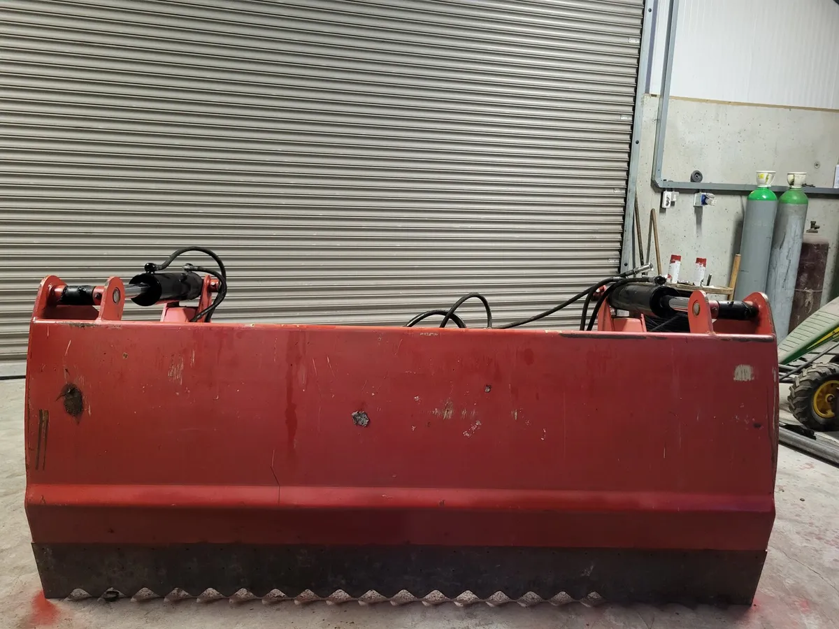 Manitou 7 ft Shear grab - Image 2