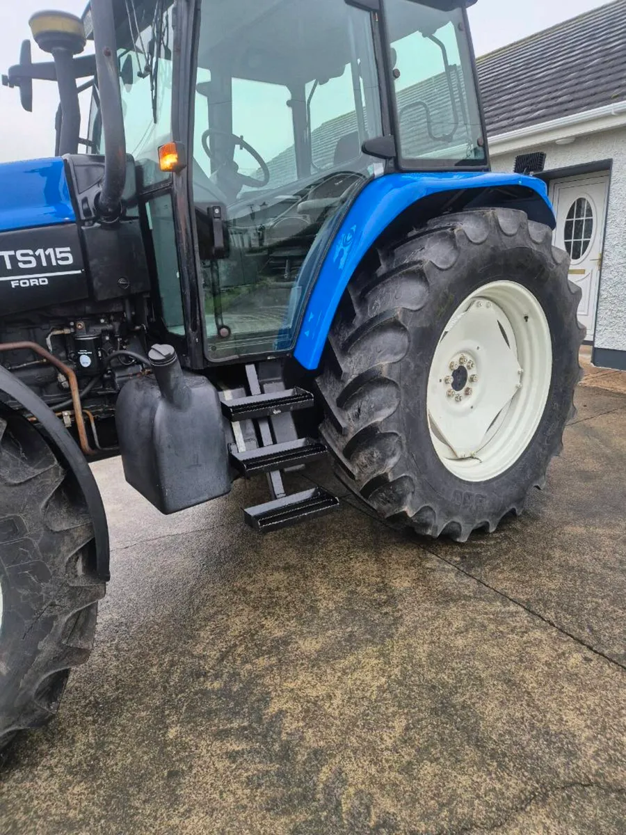 Tractor - Image 4