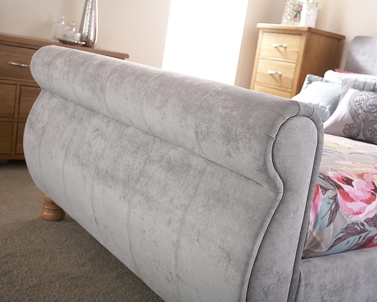 **Over €400 off Chicago Double and Kingsize Beds** - Image 3