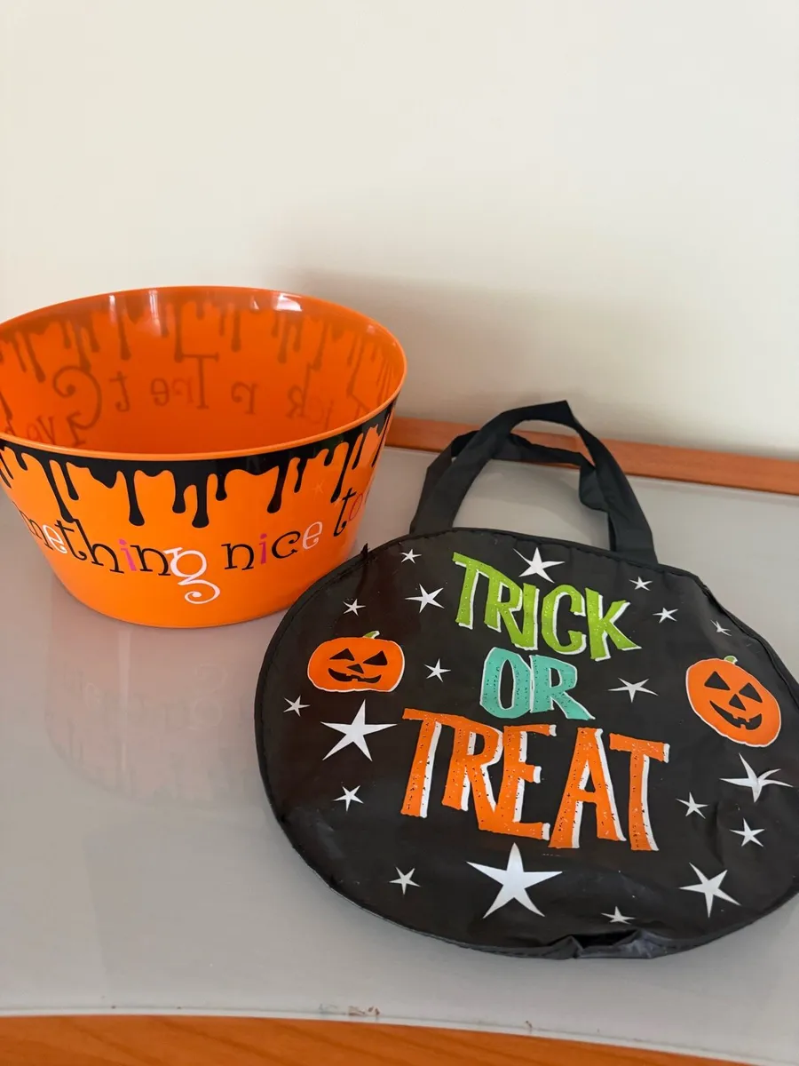 Halloween treat bowl and bag - Image 1