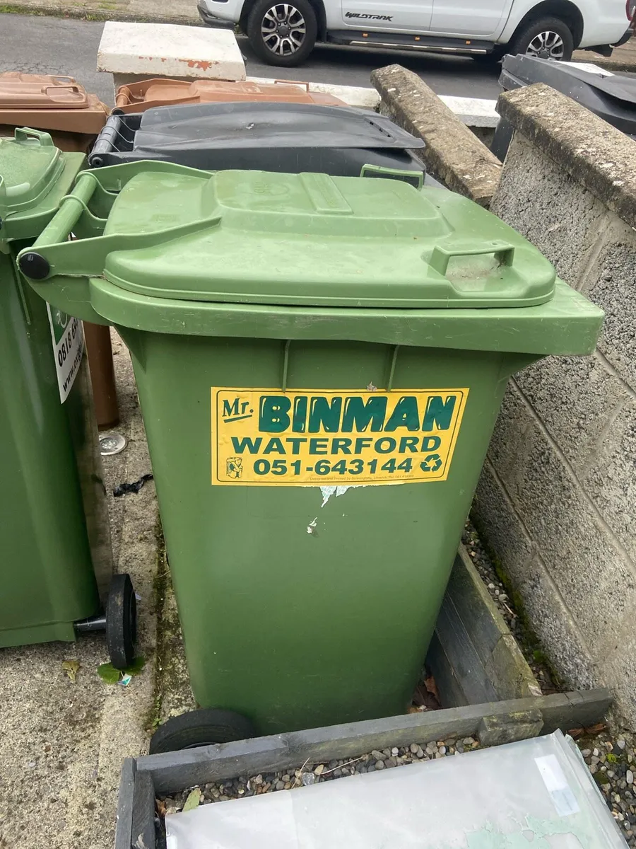 Wheelie bins