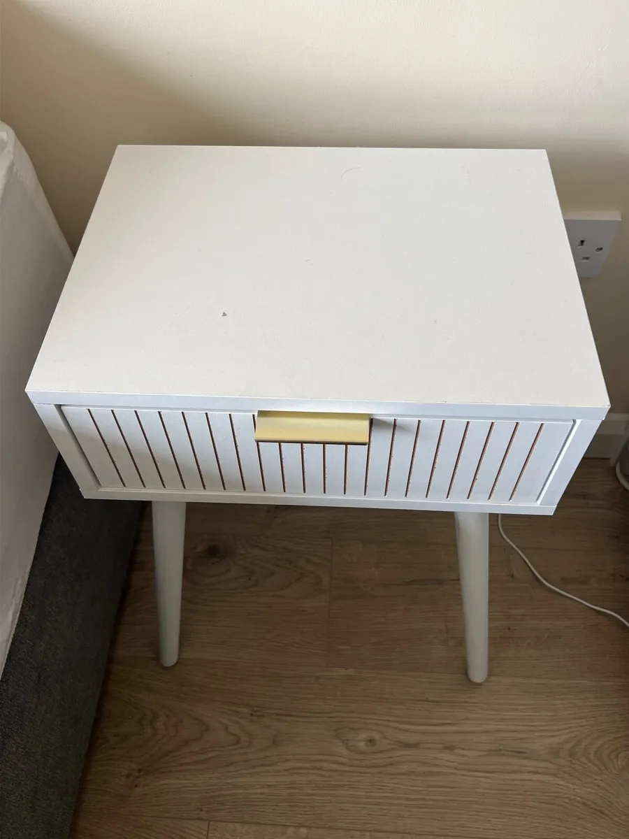 Drawers Closet - Image 4