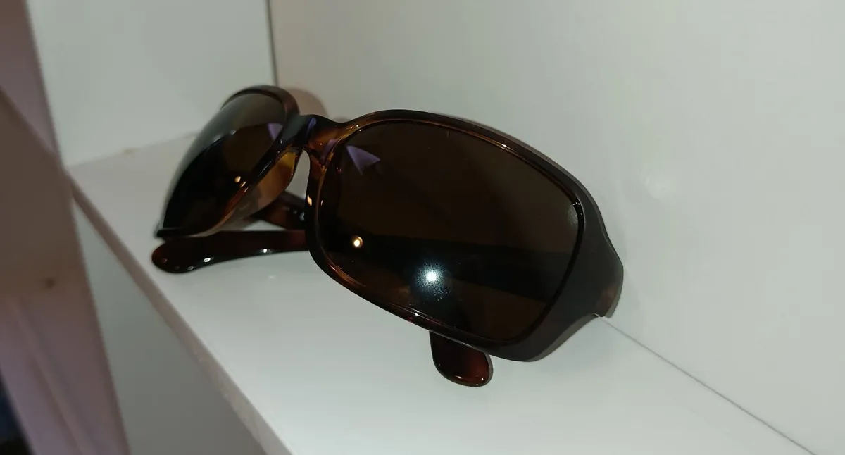 Original Ray Ban polarised Sunglasses - Image 4