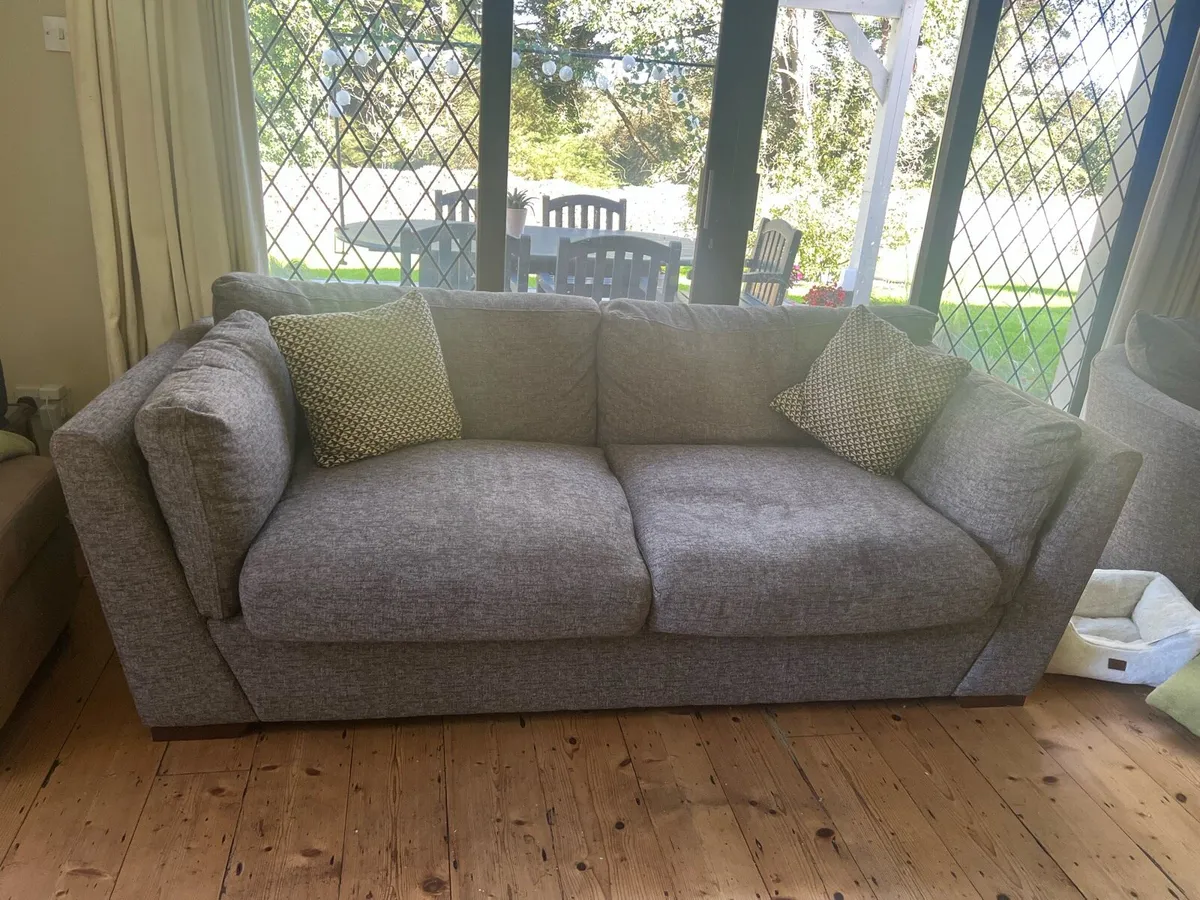 3 seater Couch - Image 1