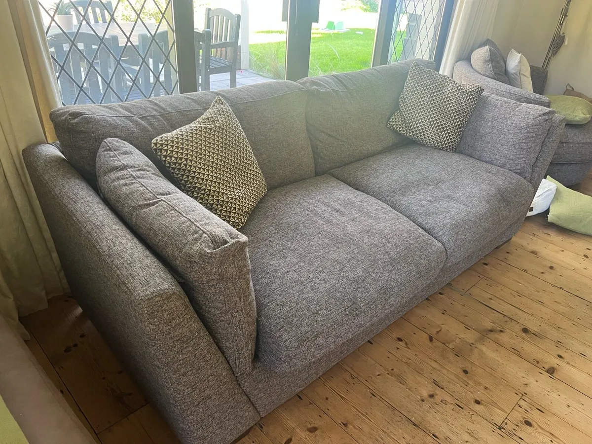3 seater Couch - Image 2