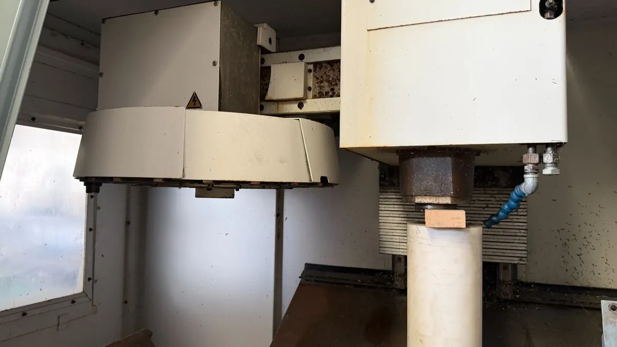 Cincinnati Arrow 2 CNC VMC - Image 4