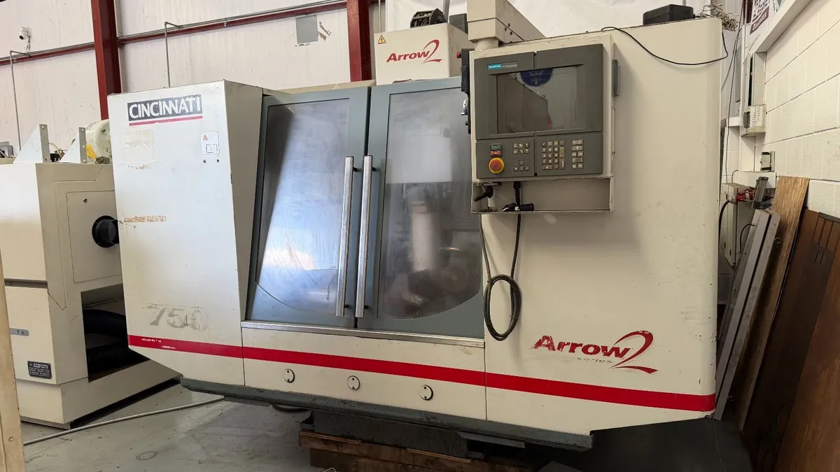 Cincinnati Arrow 2 CNC VMC - Image 1