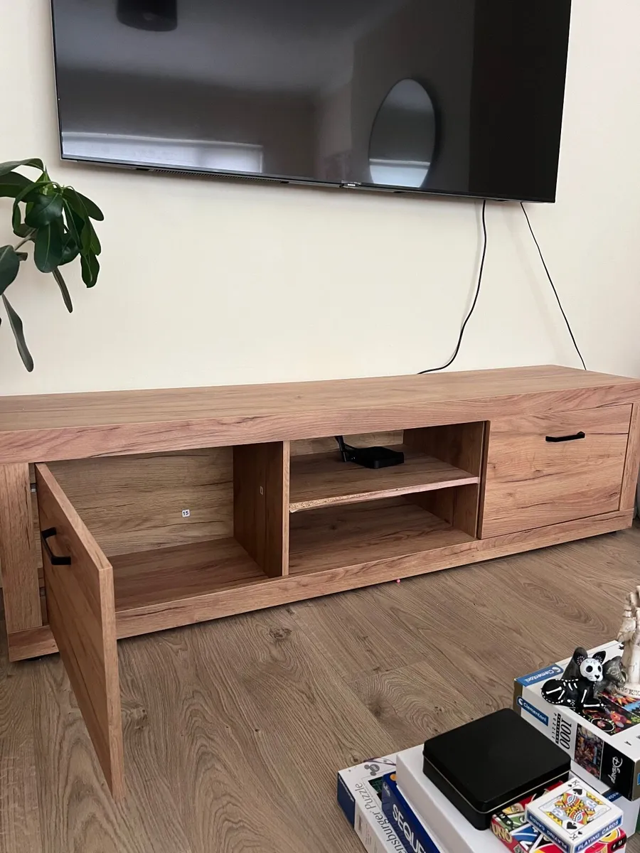 TV Bench - Image 3