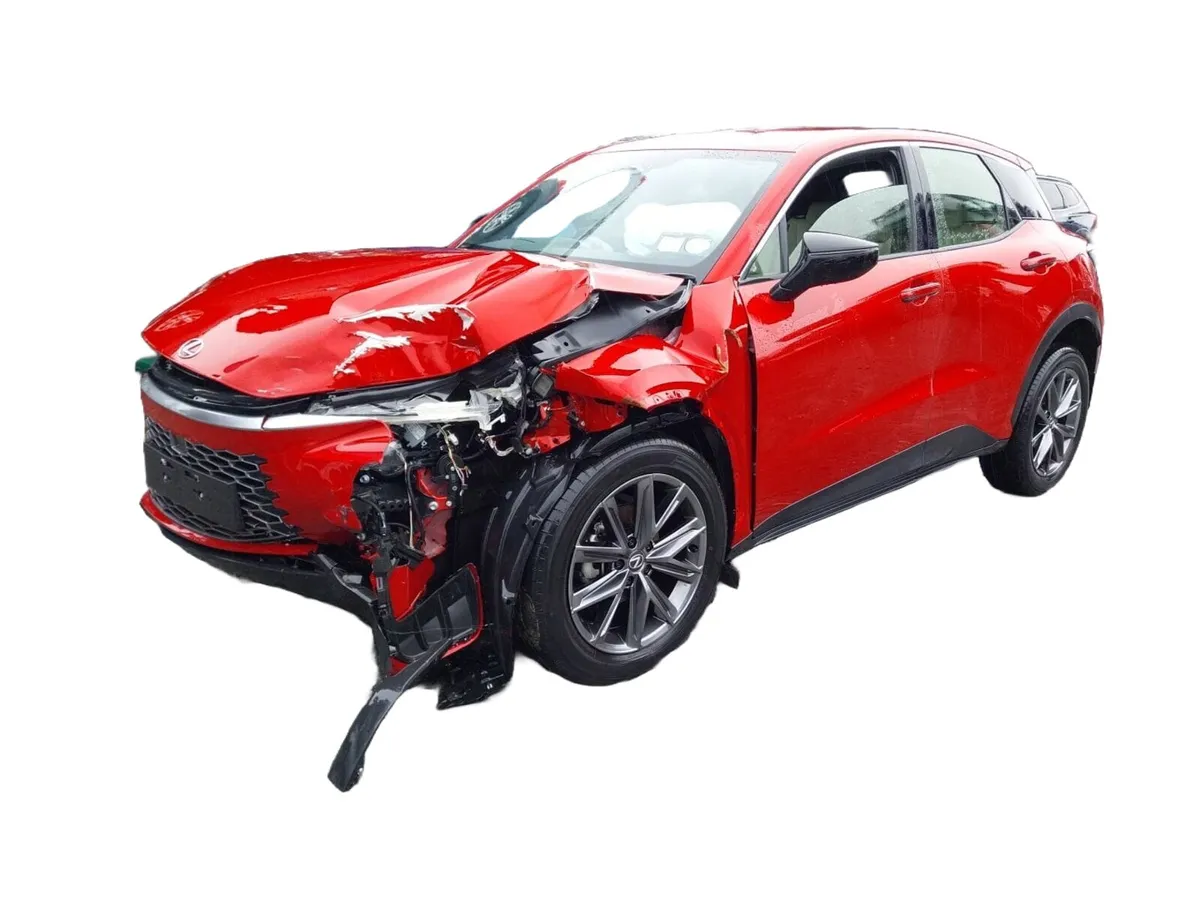2025 LEXUS LBX For Breaking/Dismantling - Image 3