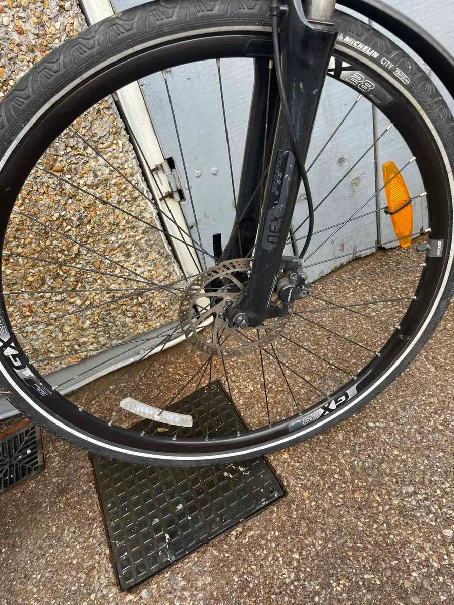 Giant 2 Hybrid Means Bike - Image 4