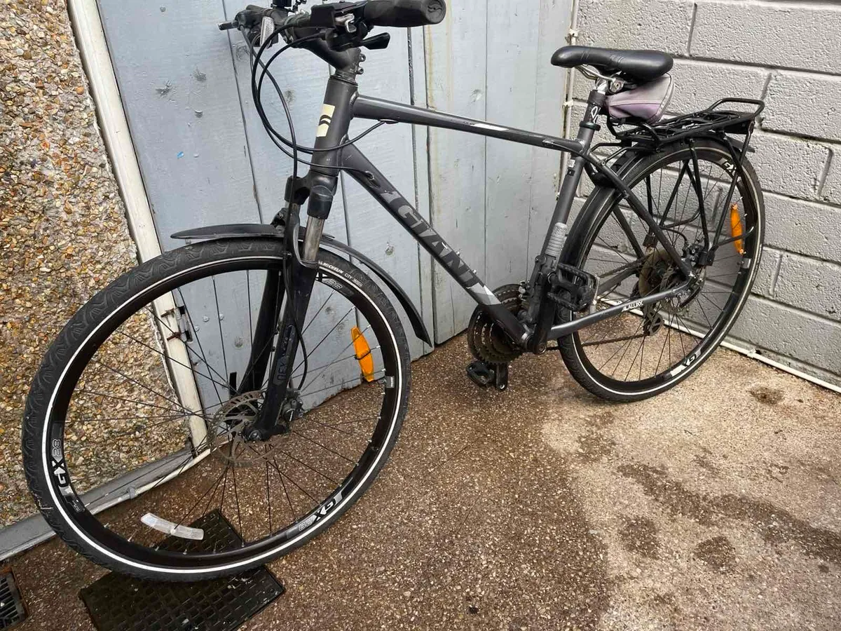 Giant 2 Hybrid Means Bike - Image 2