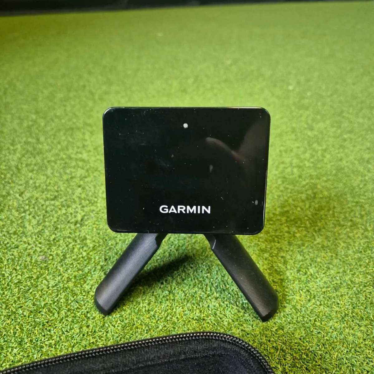 Garmin R10 - Image 1