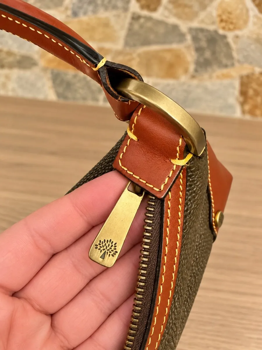 Vintage Mulberry Leather Handbag - Image 3
