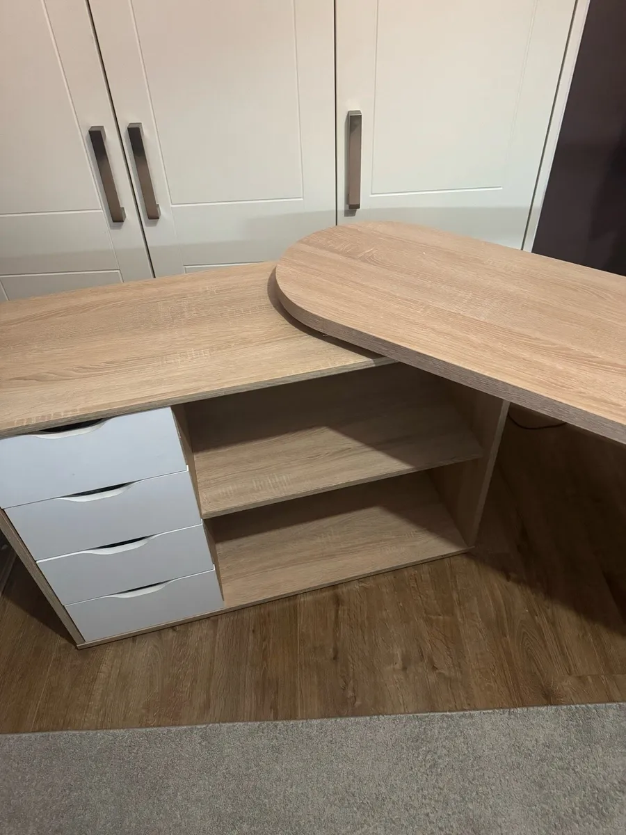 desk - Image 3