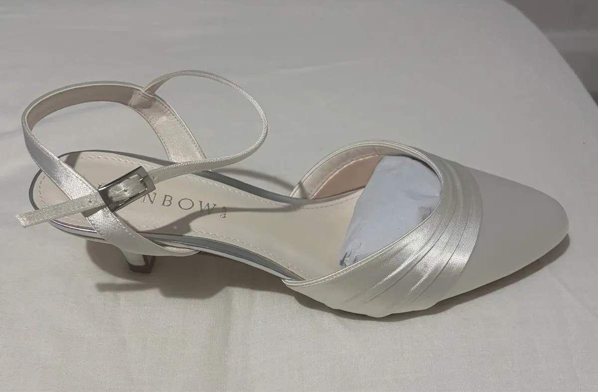 Ivory satin wedding shoes - Image 2