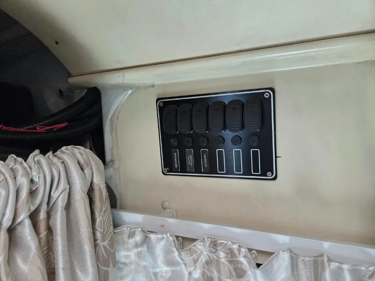Camper Van (2008 Renault Master) - Image 4
