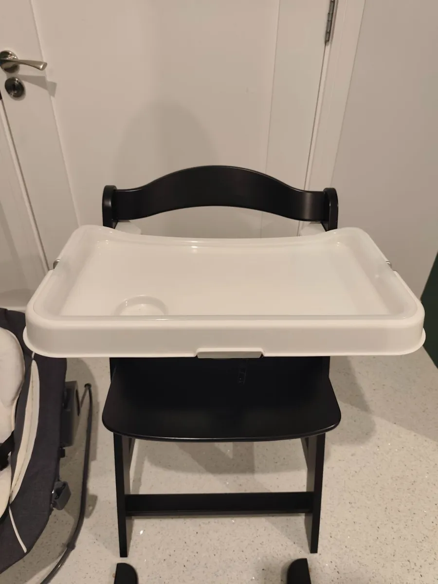 Hauck alpha wooden high chair bundle - Image 4