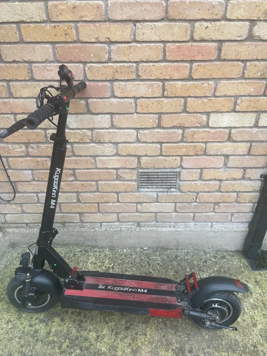Kukirin M4 electric scooter - Image 1