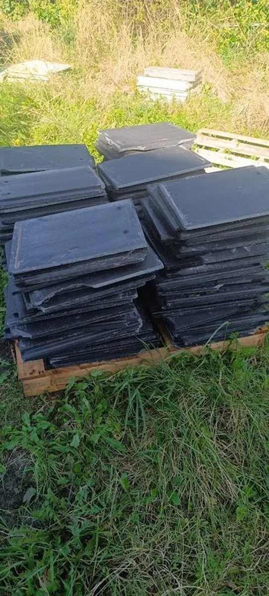 Roof Tiles. Black. Mannok / Quinn - Image 1