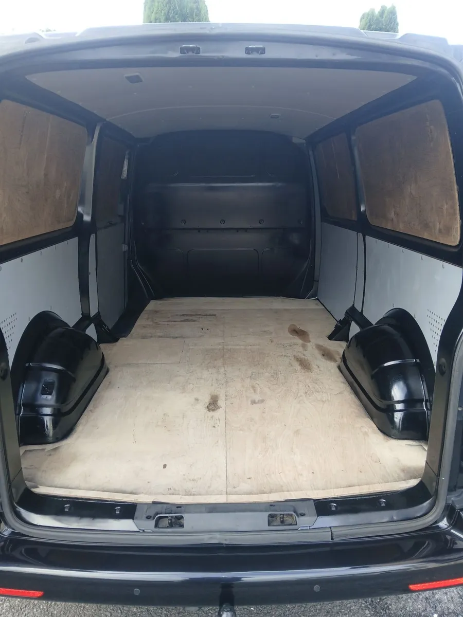 Volkswagen Transporter 2015 - Image 3