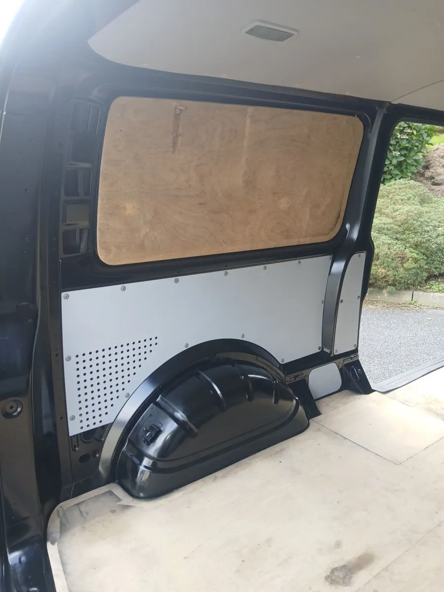 Volkswagen Transporter 2015 - Image 4